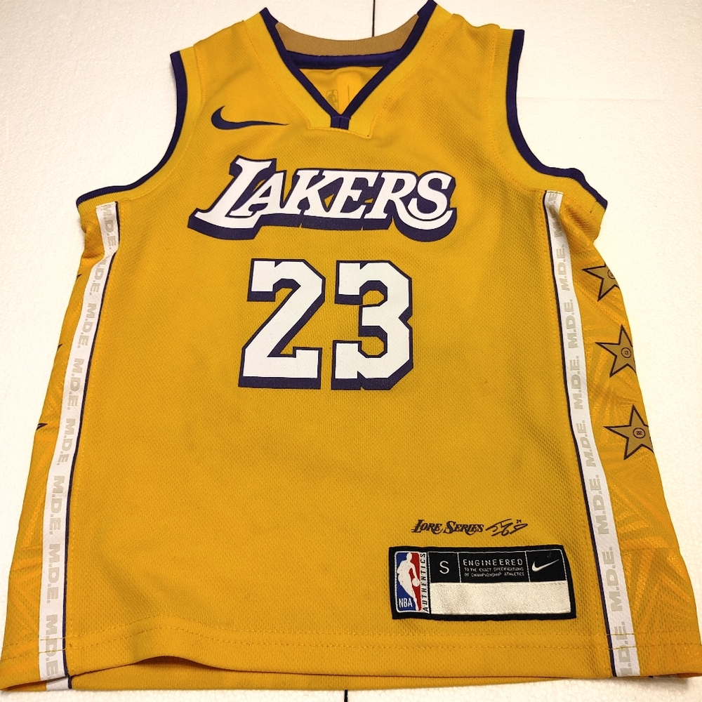 Kids Size Small Nike Los Angeles Lakers Lebron James #23 Jersey